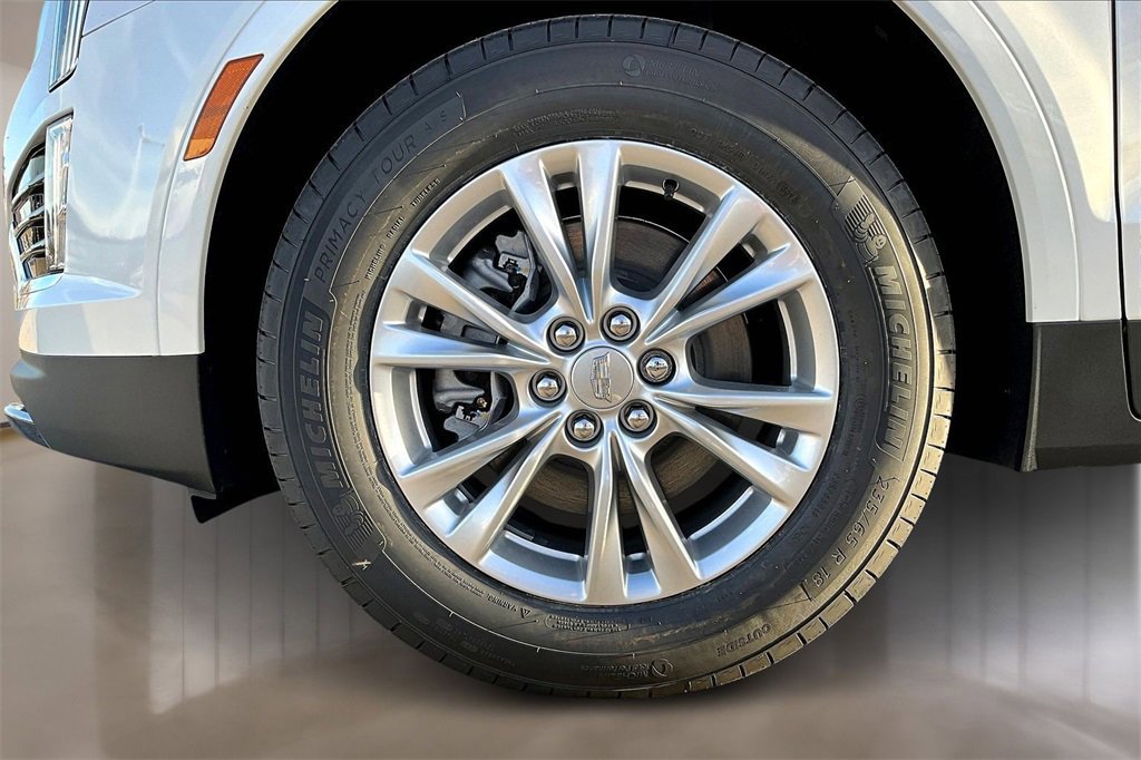 New 2026 Cadillac XT5 Luxury image 12