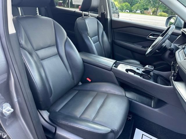 Used 2021 Nissan Rogue SV w/ Premium Package FWD image 14
