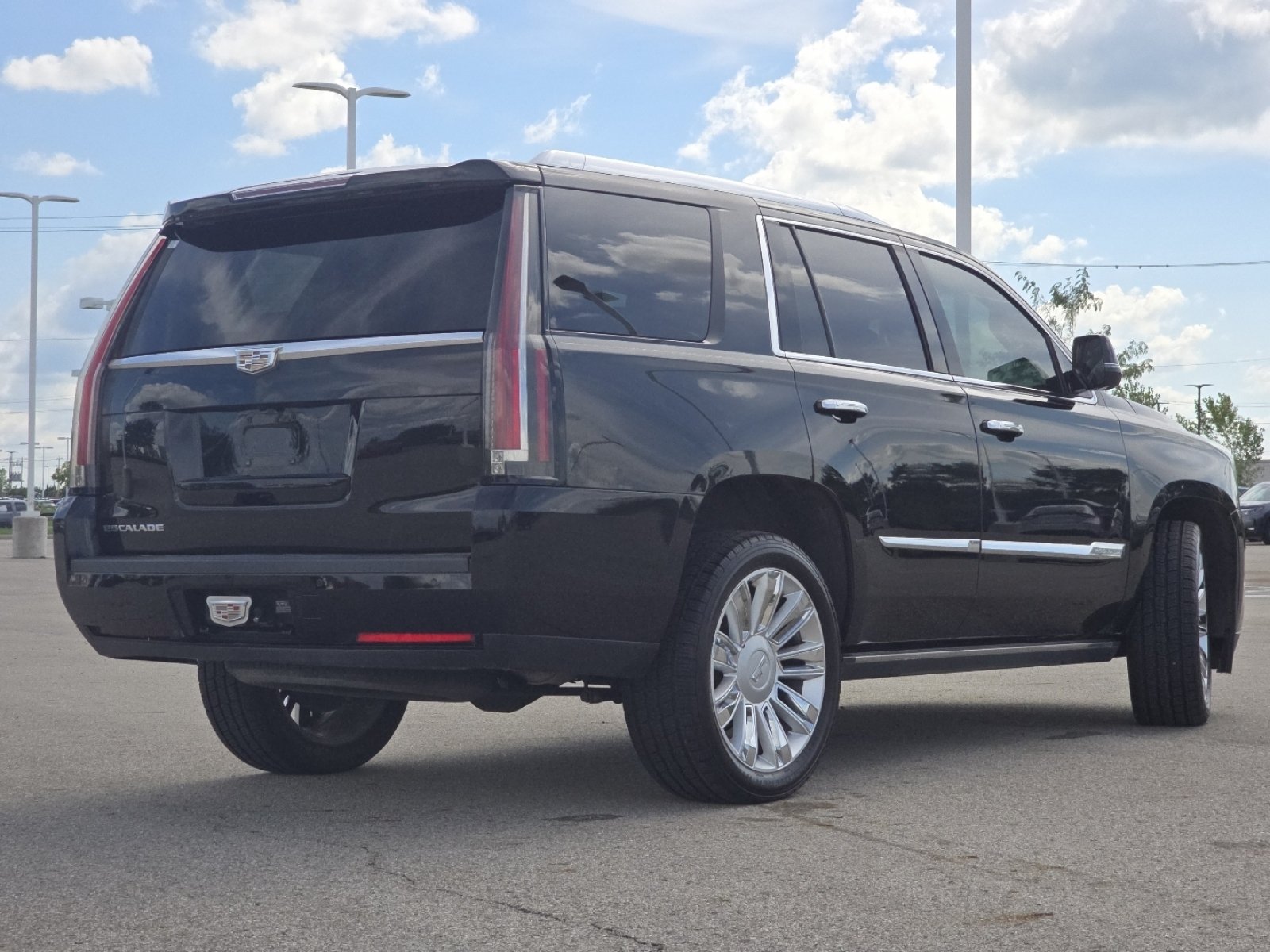 Used 2016 Cadillac Escalade Platinum AWD/4WD image 17