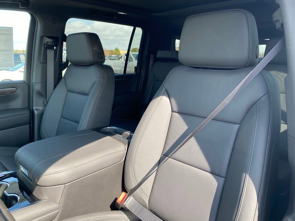 New 2026 Chevrolet Suburban Z71 w/ Comfort Package image 13
