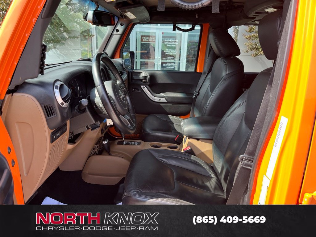Used 2013 Jeep Wrangler Unlimited Rubicon w/ Connectivity Group AWD/4WD image 4