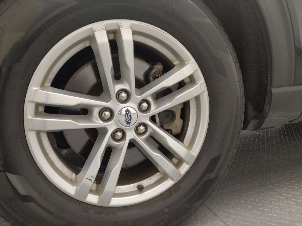 Used 2023 Ford Explorer XLT w/ Equipment Group 202A image 31