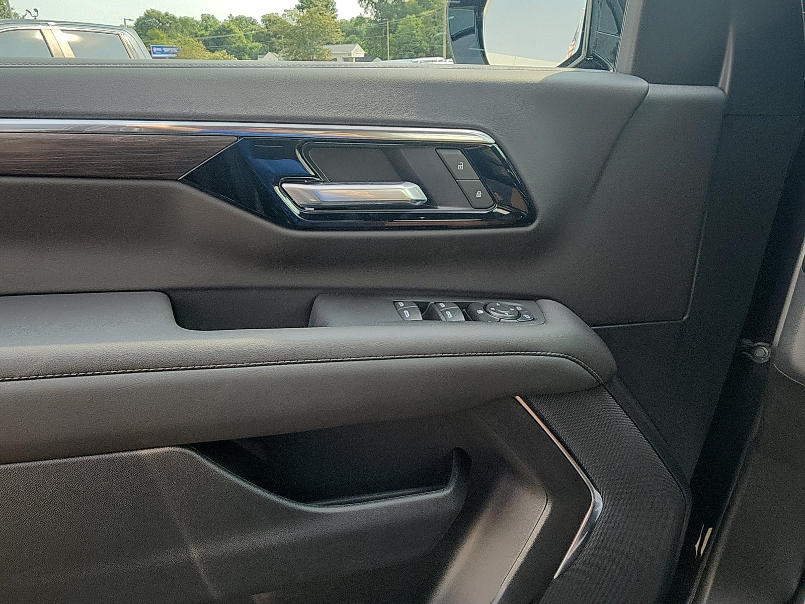 New 2026 Chevrolet Tahoe LS w/ LS Custom Edition AWD/4WD image 18