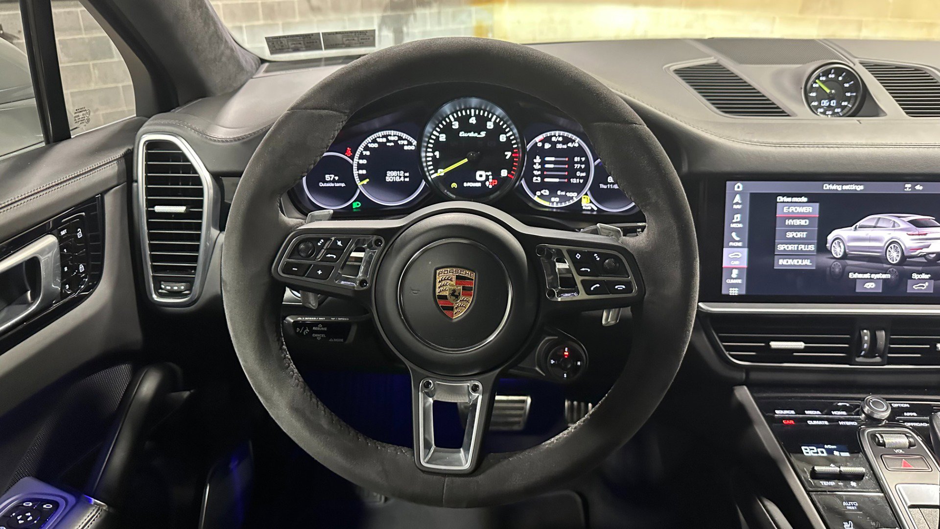 Used 2021 Porsche Cayenne Turbo S image 38