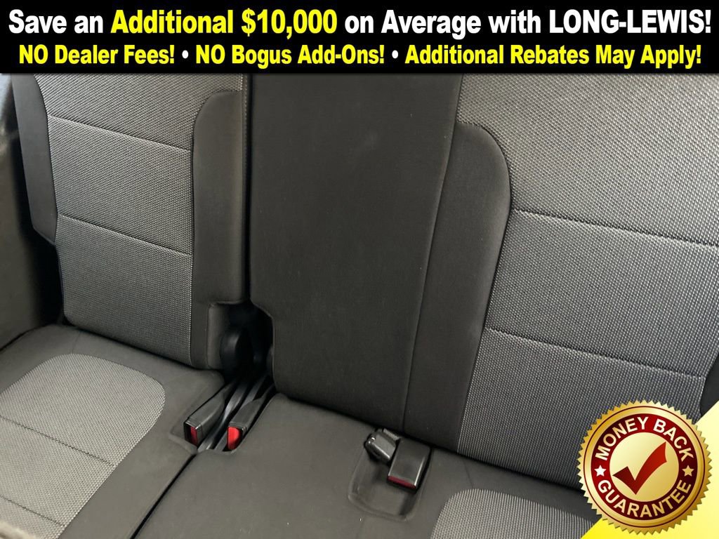 Used 2023 Chevrolet Traverse LT image 20