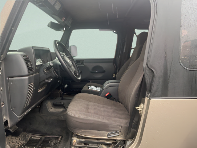 Used 2004 Jeep Wrangler 4WD image 8