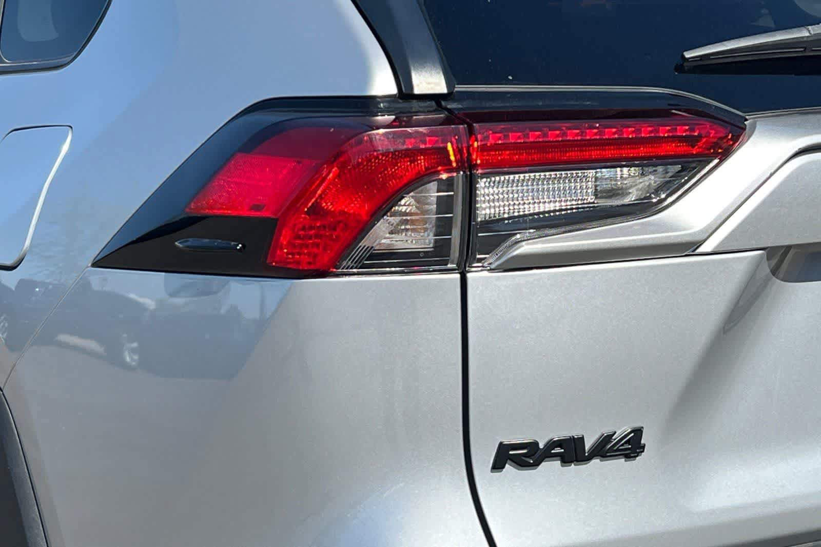 Used 2023 Toyota RAV4 XLE FWD image 16