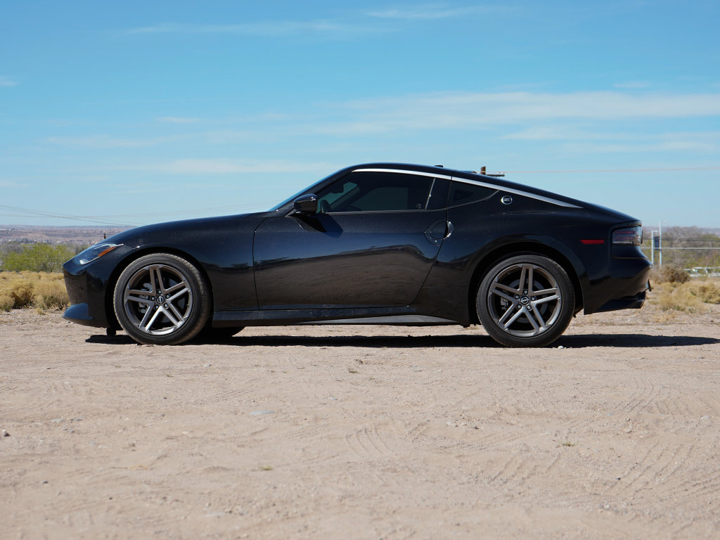 Used 2024 Nissan Z Sport w/ Floor Mat Package image 9