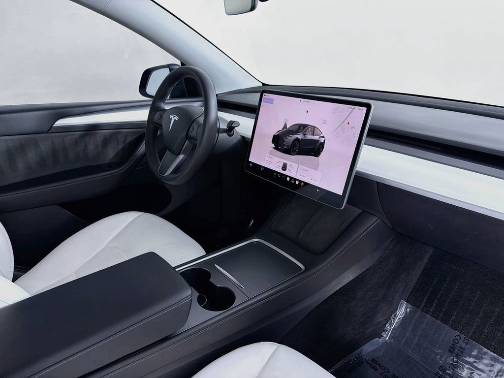 Used 2023 Tesla Model Y Long Range AWD/4WD image 27
