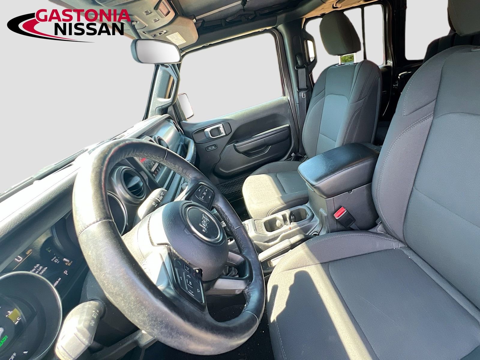 Used 2023 Jeep Wrangler Unlimited w/ Cold Weather Group image 26