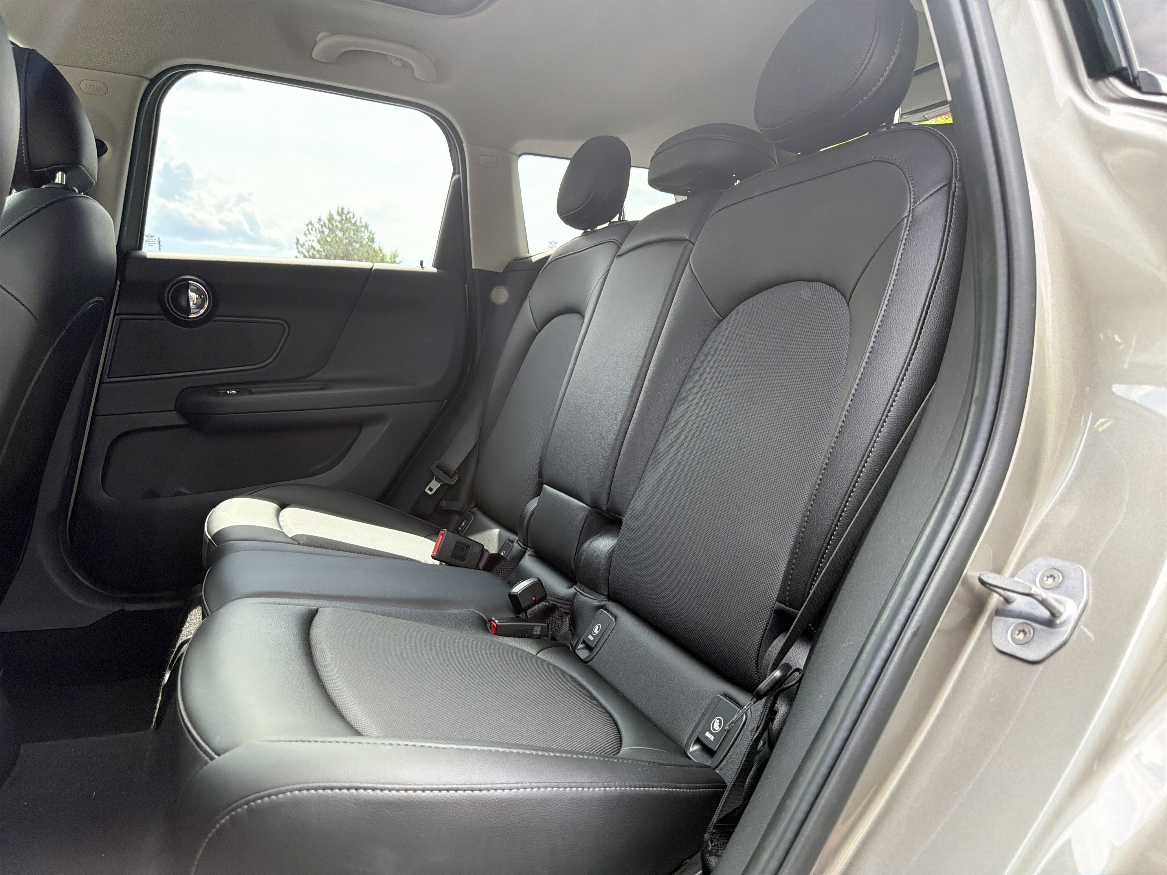 Used 2018 MINI Cooper Countryman FWD image 8
