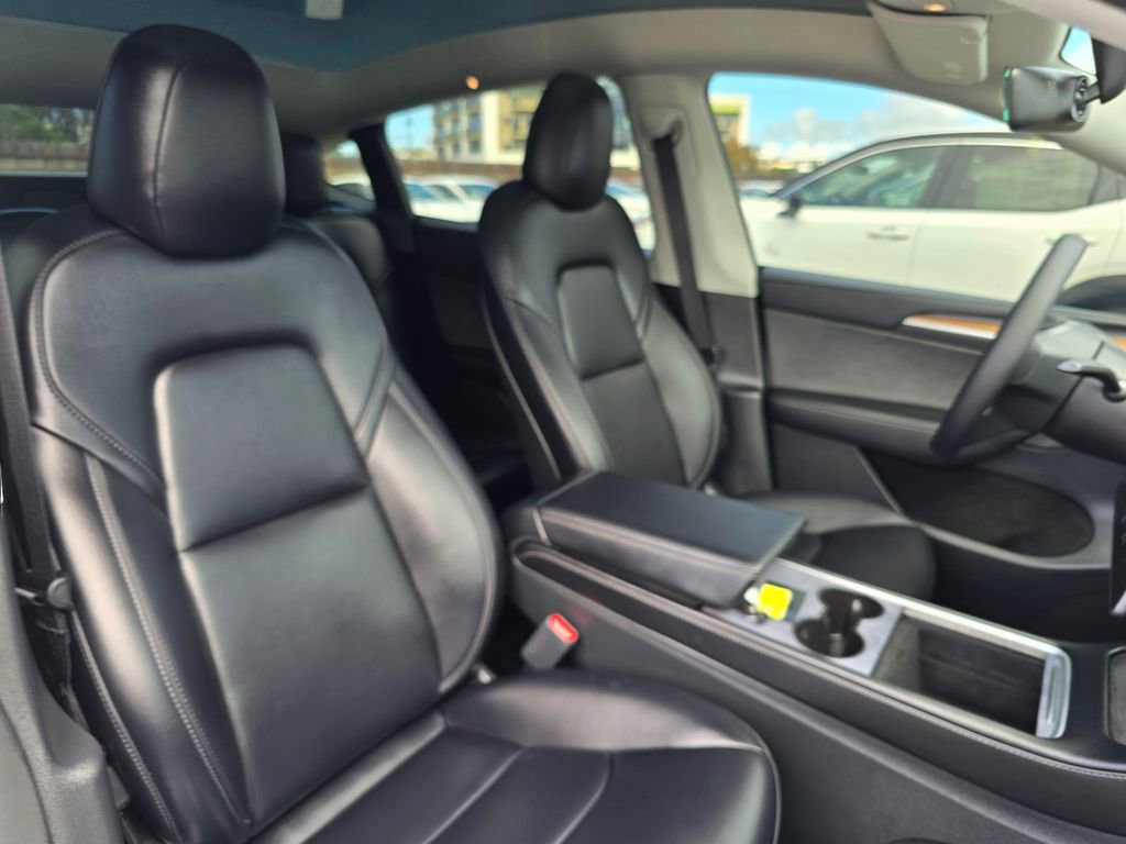 Used 2023 Tesla Model Y Performance image 12