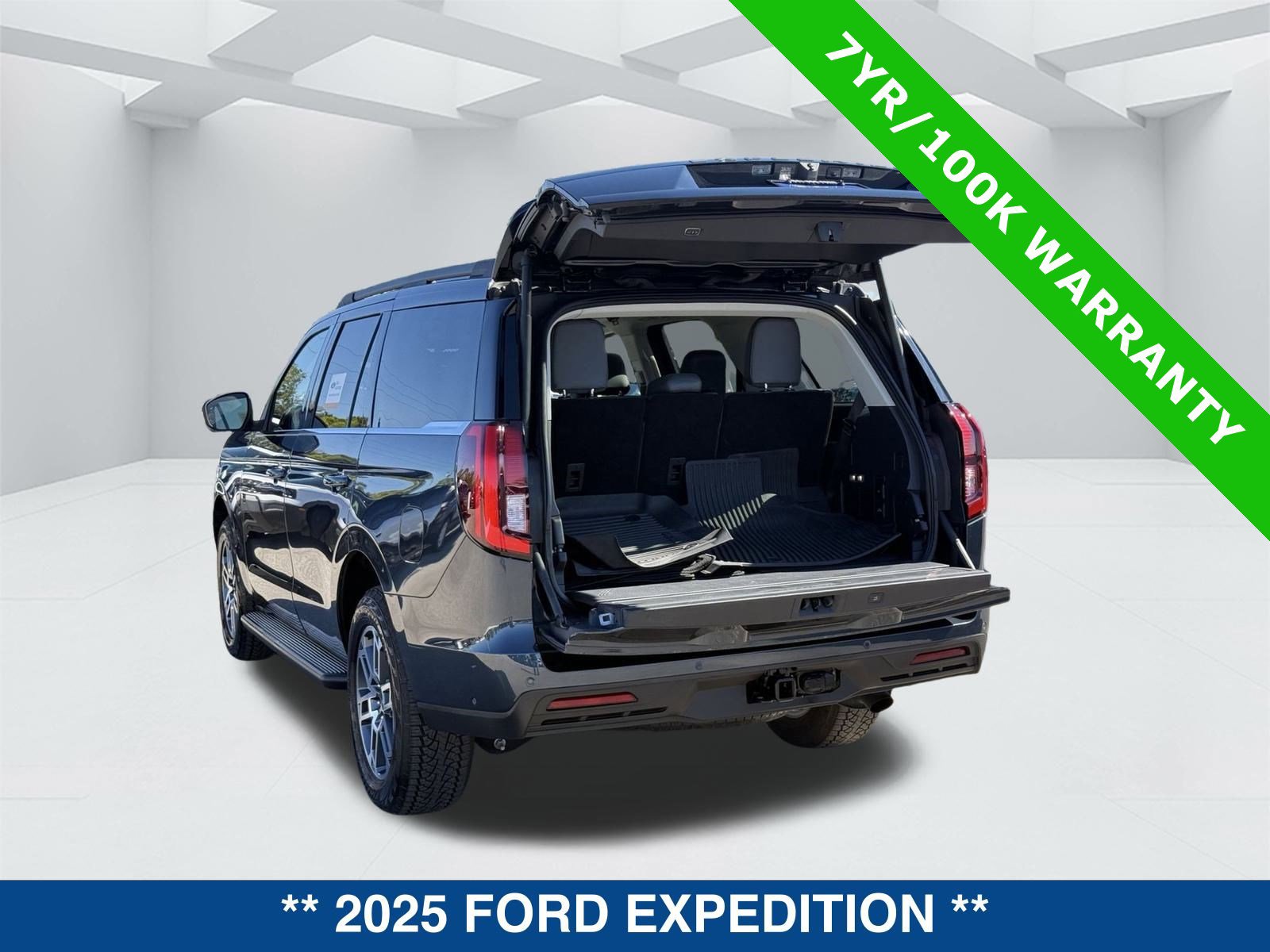 Certified 2025 Ford Expedition Active image 15