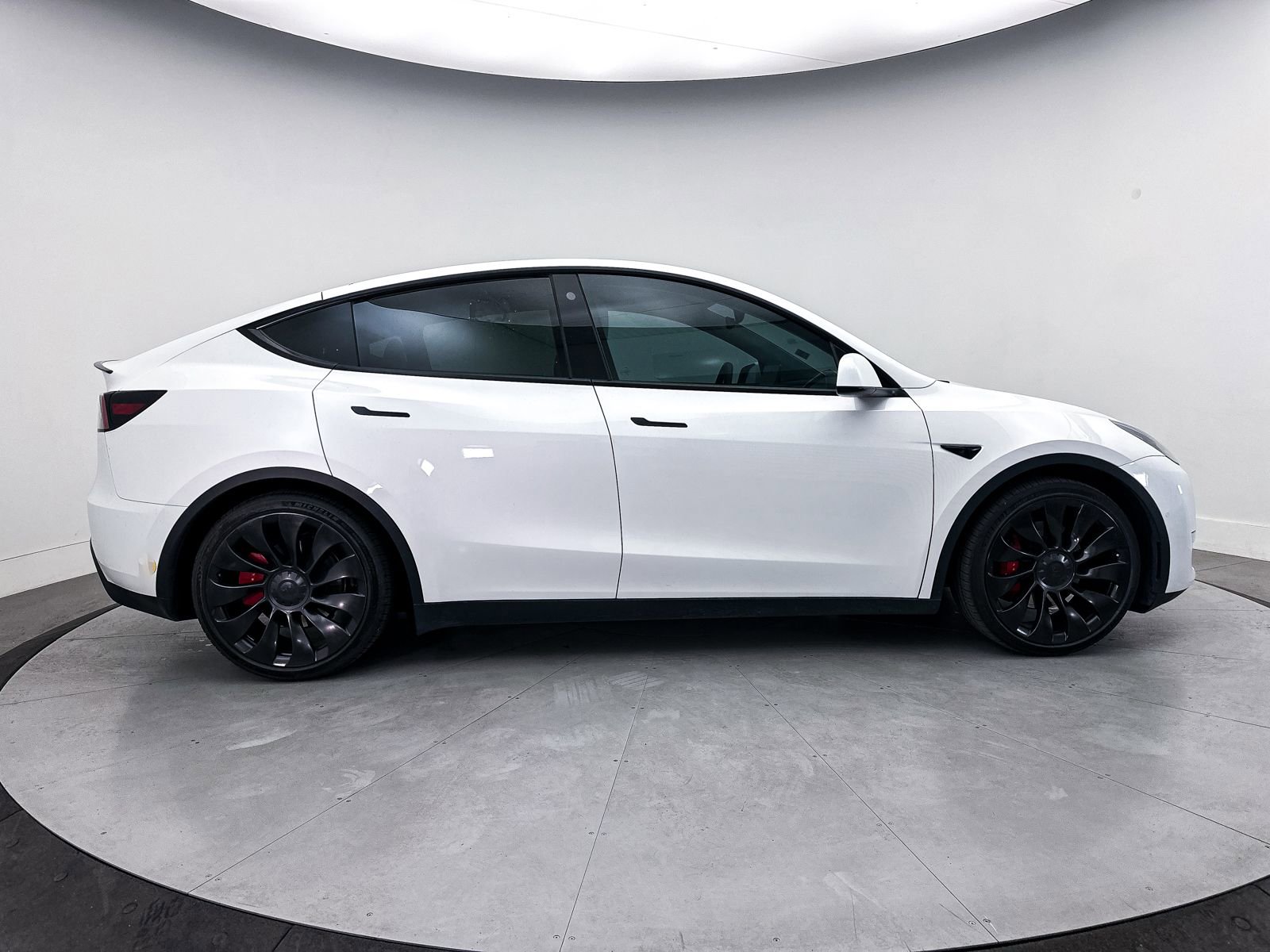 Used 2022 Tesla Model Y Performance AWD/4WD image 36