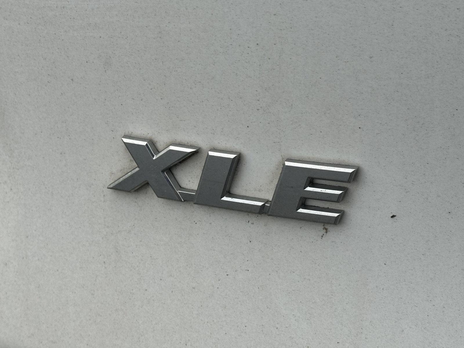Used 2019 Toyota RAV4 XLE w/ Convenience Package FWD image 10
