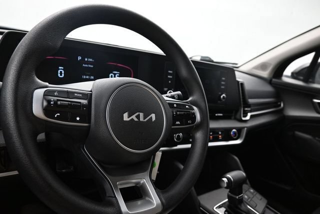 Used 2025 Kia Sportage LX AWD/4WD image 10