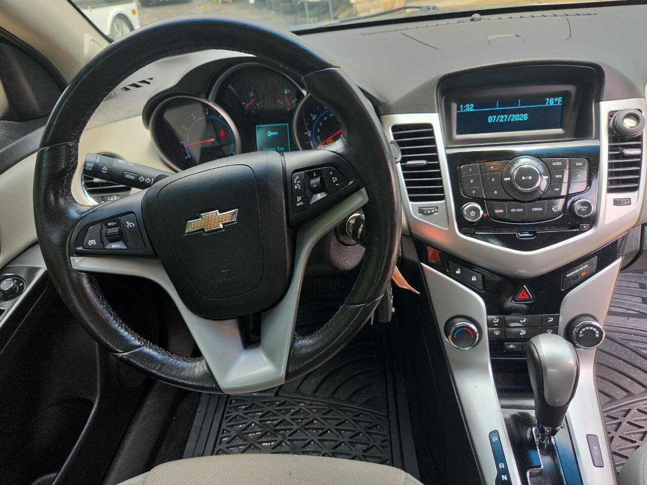 Used 2014 Chevrolet Cruze LT FWD image 24