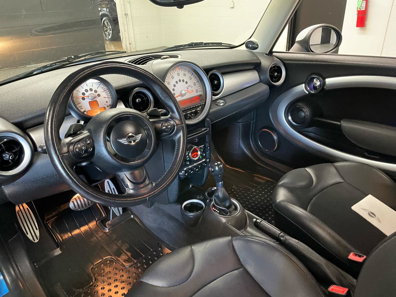Used 2011 MINI Cooper S FWD image 16