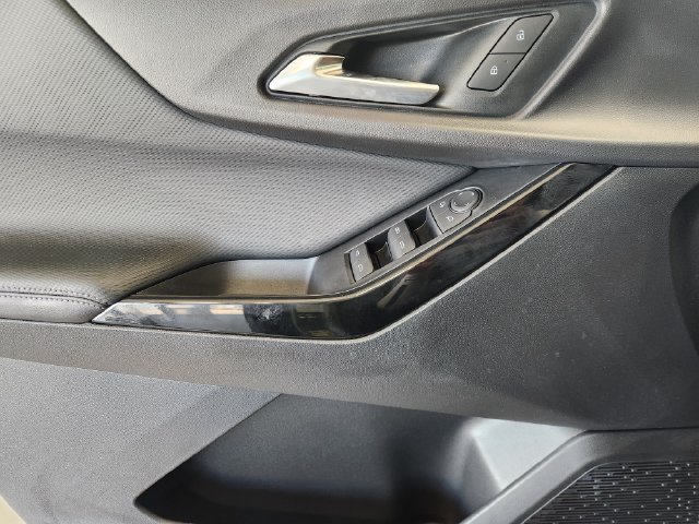 Used 2026 Chevrolet Equinox LT FWD image 25