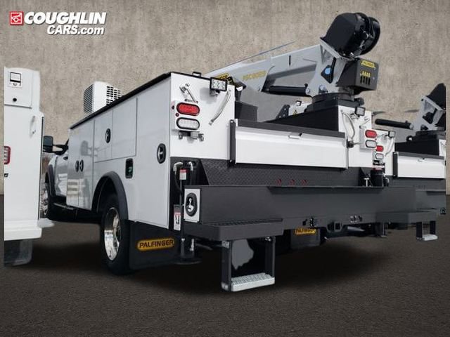 New 2025 Ford F550 4x4 Supercab Super Duty image 5