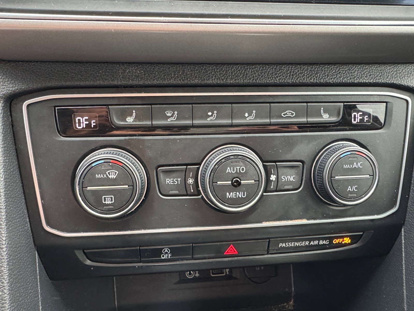 Used 2019 Volkswagen Atlas SE image 18