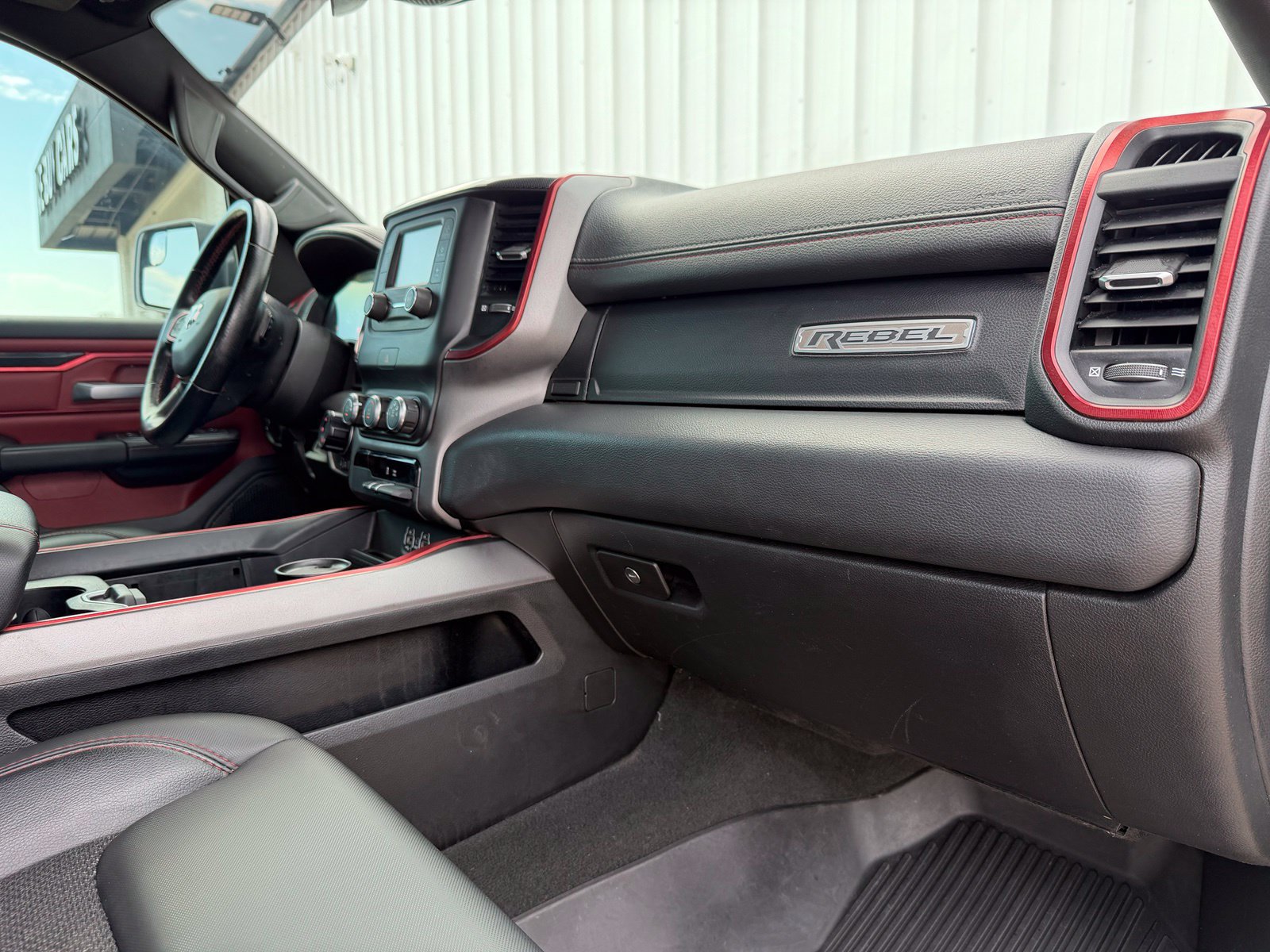 Used 2022 RAM 1500 Rebel AWD/4WD image 18