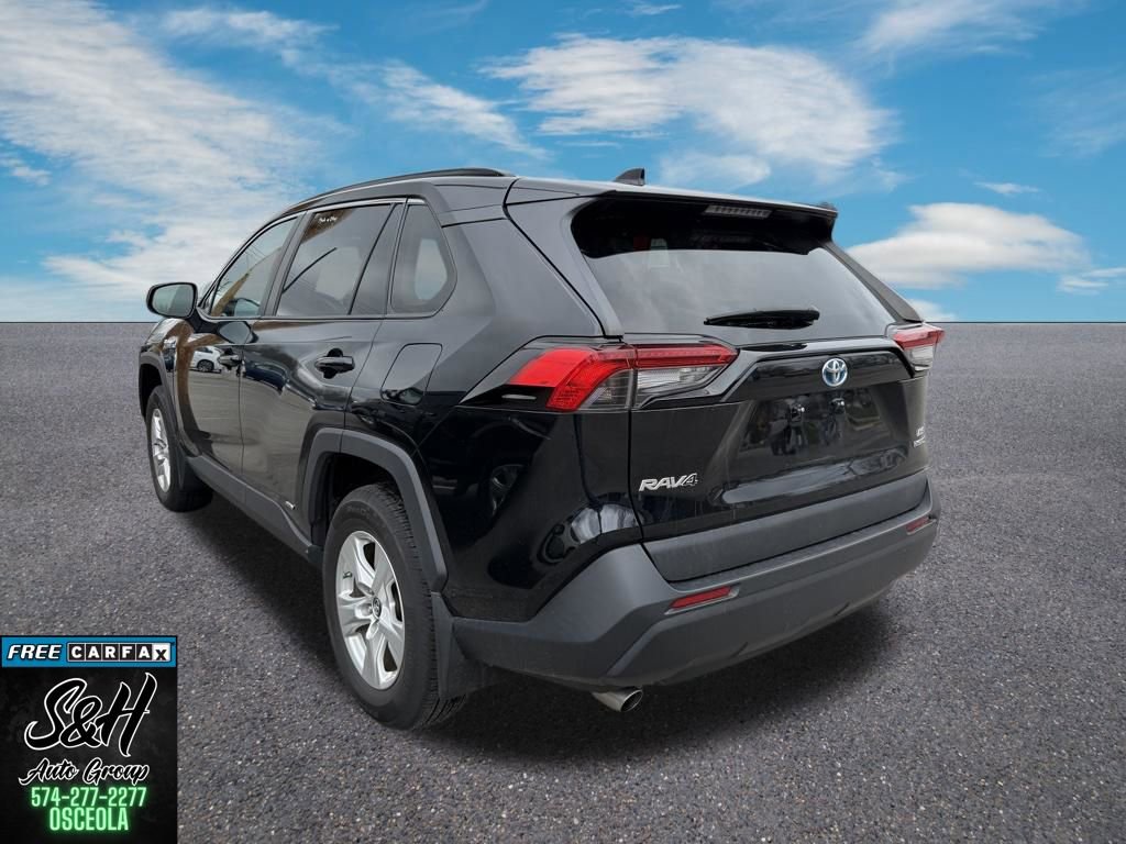 Used 2020 Toyota RAV4 LE w/ Carpet Mat Package image 4
