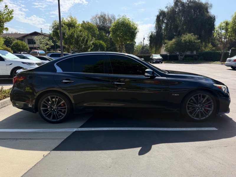 Used 2018 INFINITI Q50 Red Sport 400 w/ Sensory Package (Sport) RWD image 4