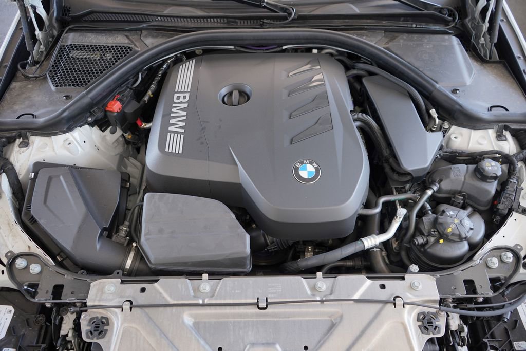 Used 2025 BMW 330i xDrive Sedan AWD/4WD image 21
