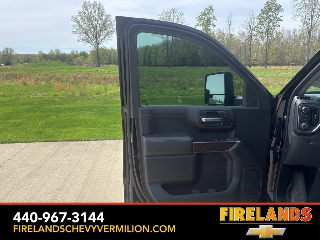 Used 2021 Chevrolet Silverado 1500 LT w/ Convenience Package II AWD/4WD image 10