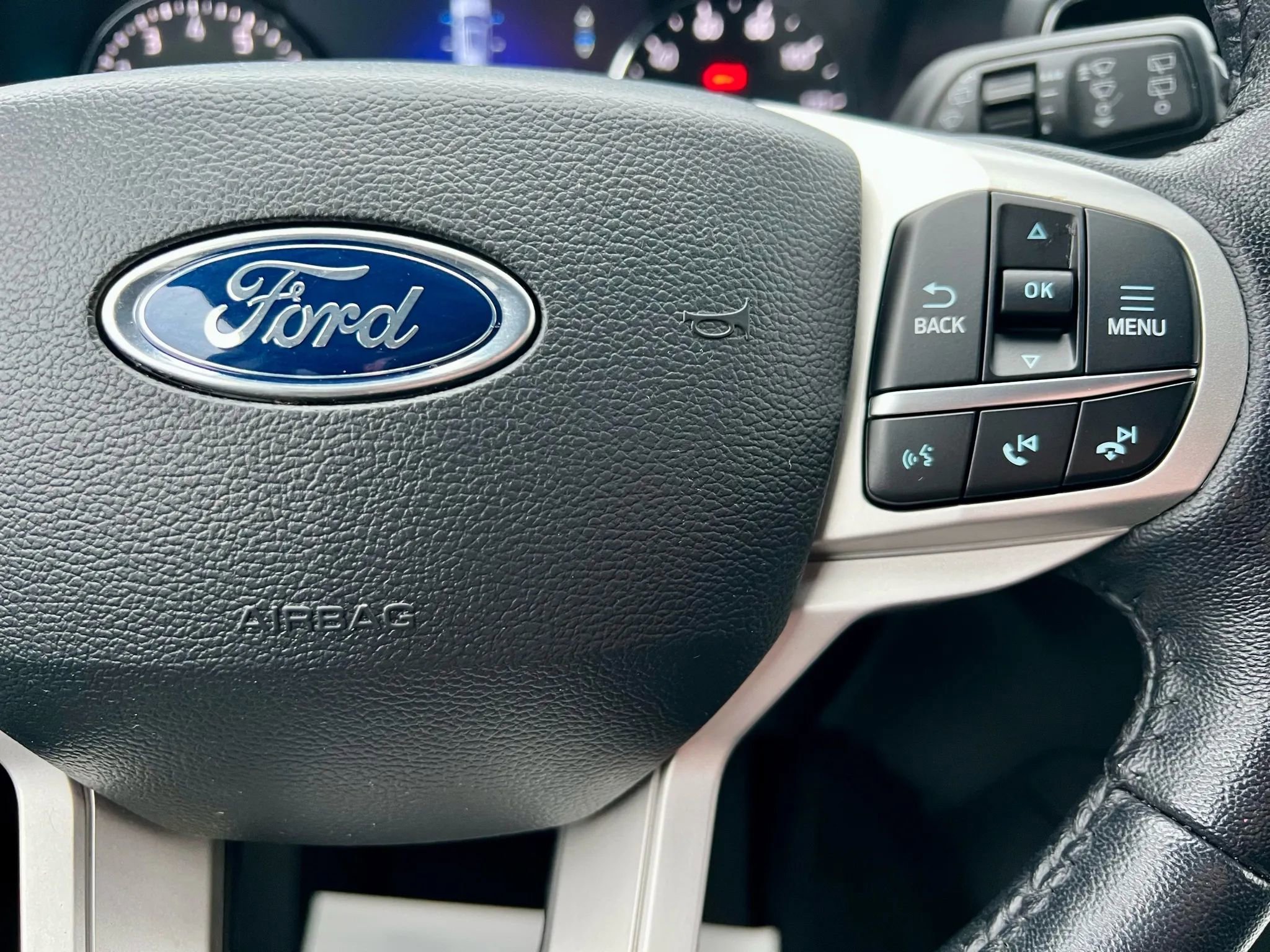 Used 2022 Ford Explorer XLT w/ Equipment Group 202A image 33