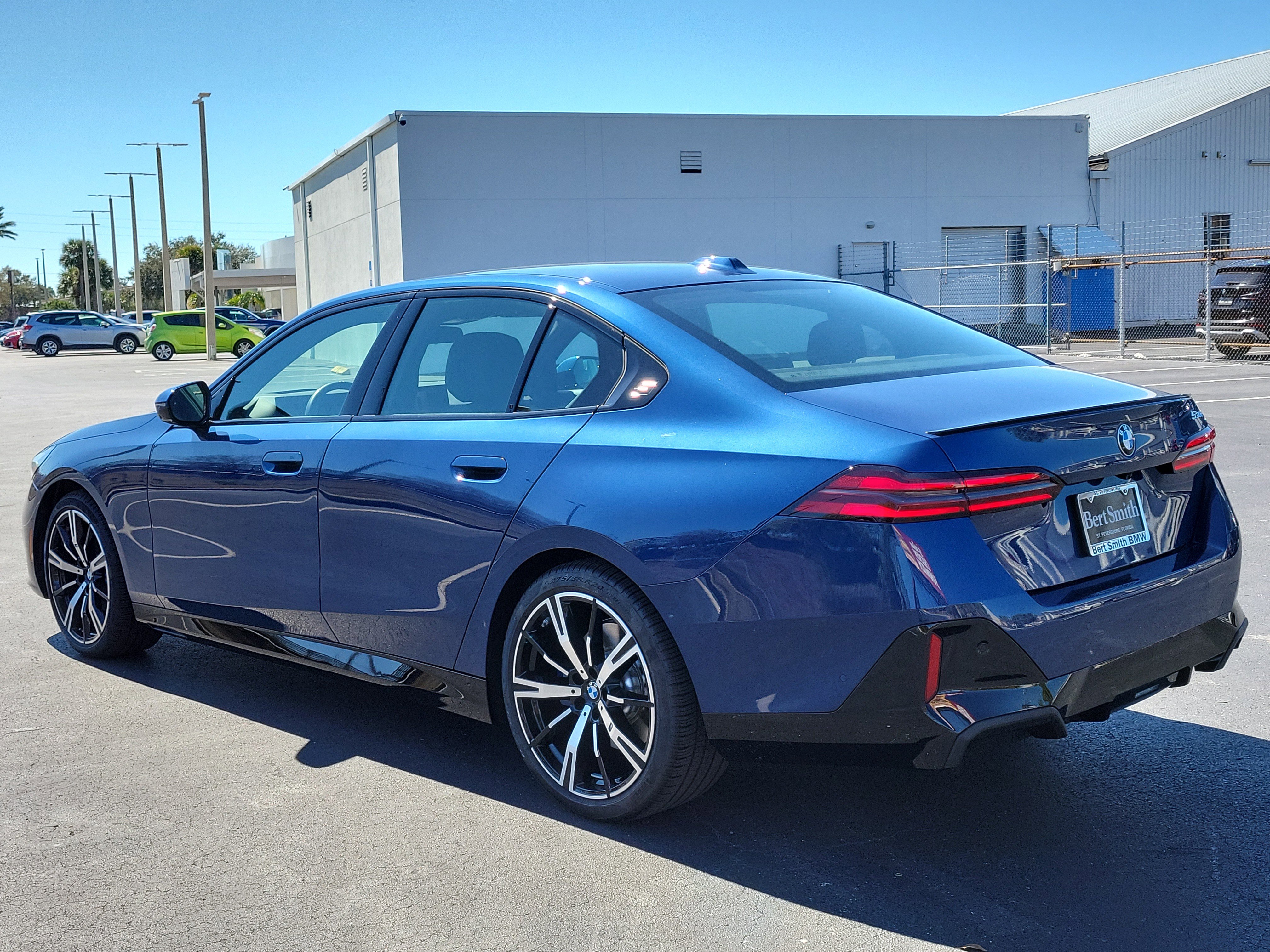 Used 2026 BMW 530i w/ M Sport Package image 4