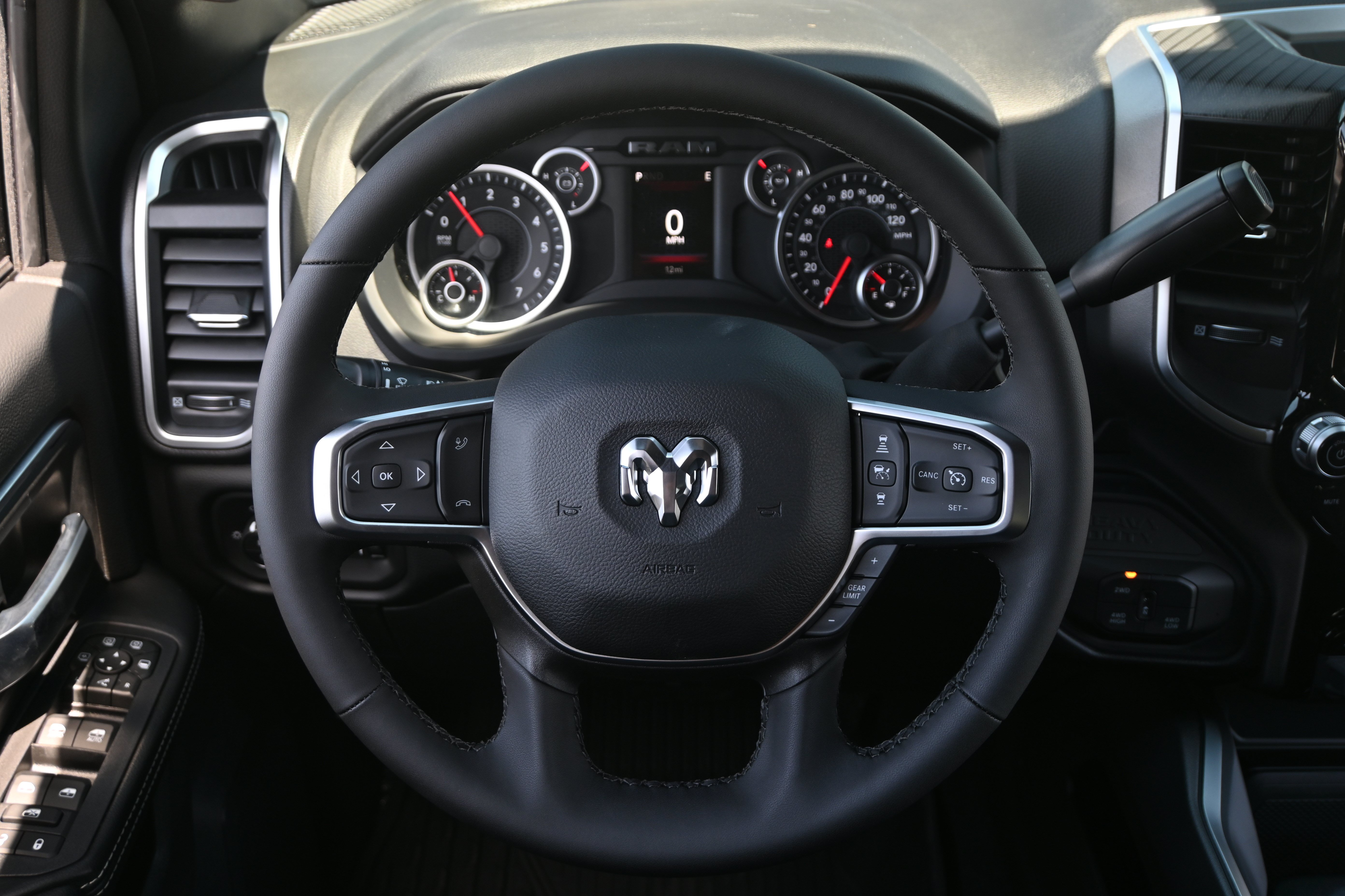 New 2026 RAM 2500 Big Horn AWD/4WD image 18