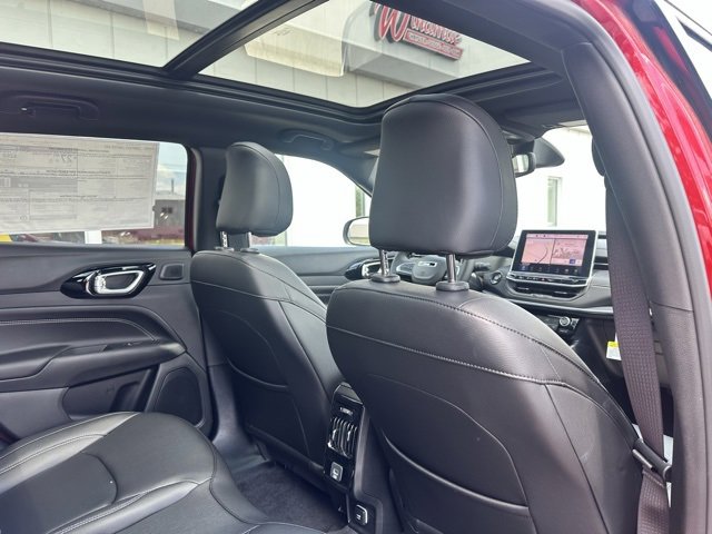New 2024 Jeep Compass Limited w/ High Altitude Package image 13