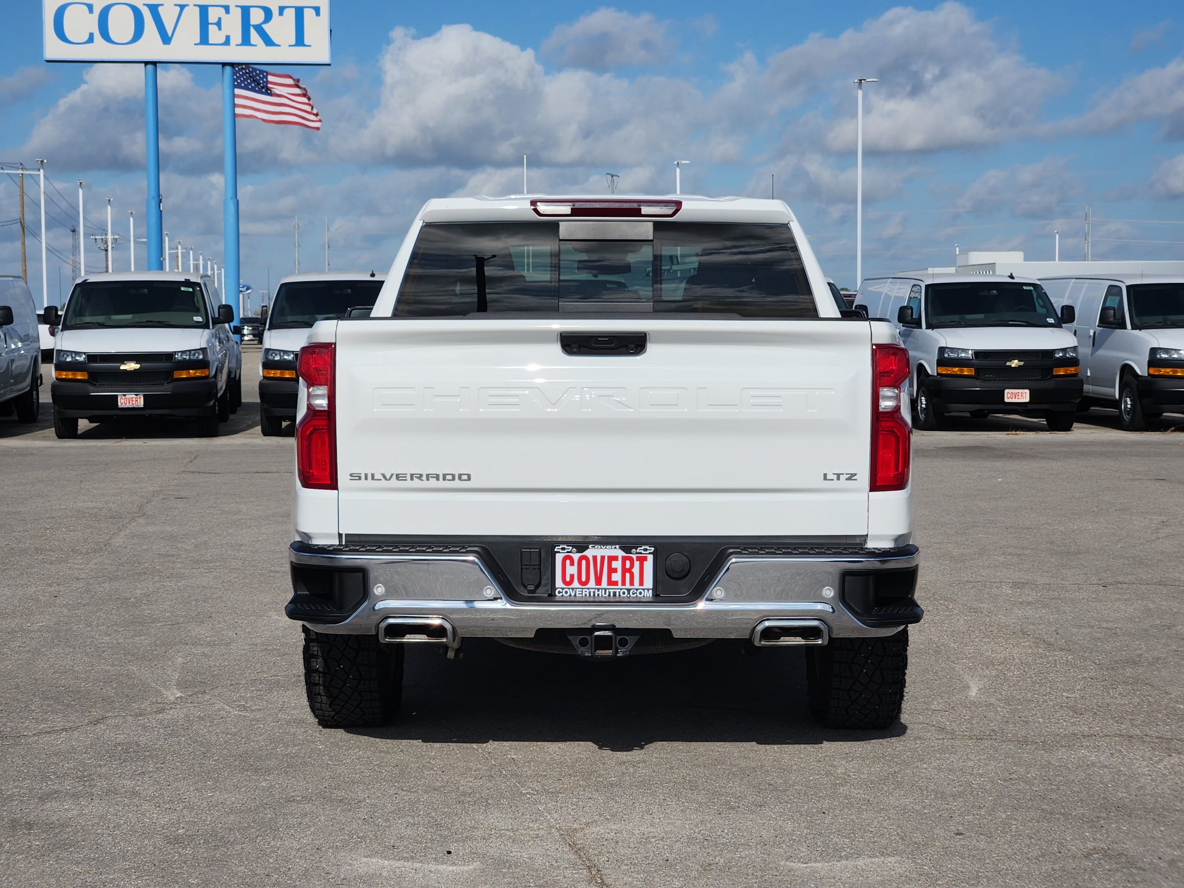 Used 2025 Chevrolet Silverado 1500 LTZ w/ Z71 Off-Road Package AWD/4WD image 6