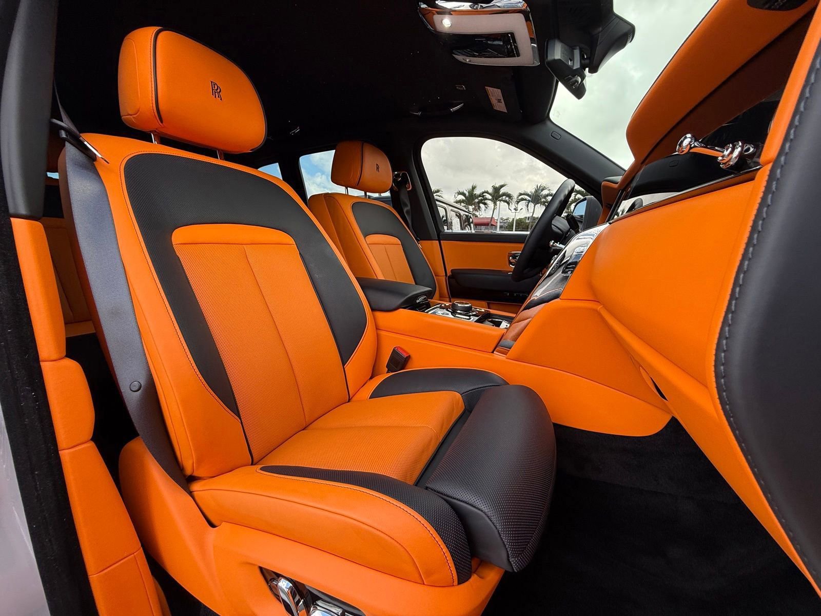 Used 2025 Rolls-Royce Cullinan image 37