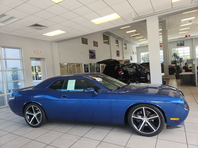 Used 2009 Dodge Challenger R/T RWD video 2