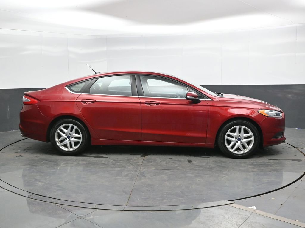 Used 2014 Ford Fusion SE image 3