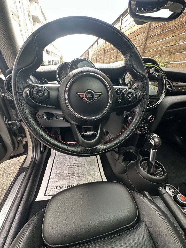 Used 2019 MINI Cooper S w/ Premium Package FWD image 11