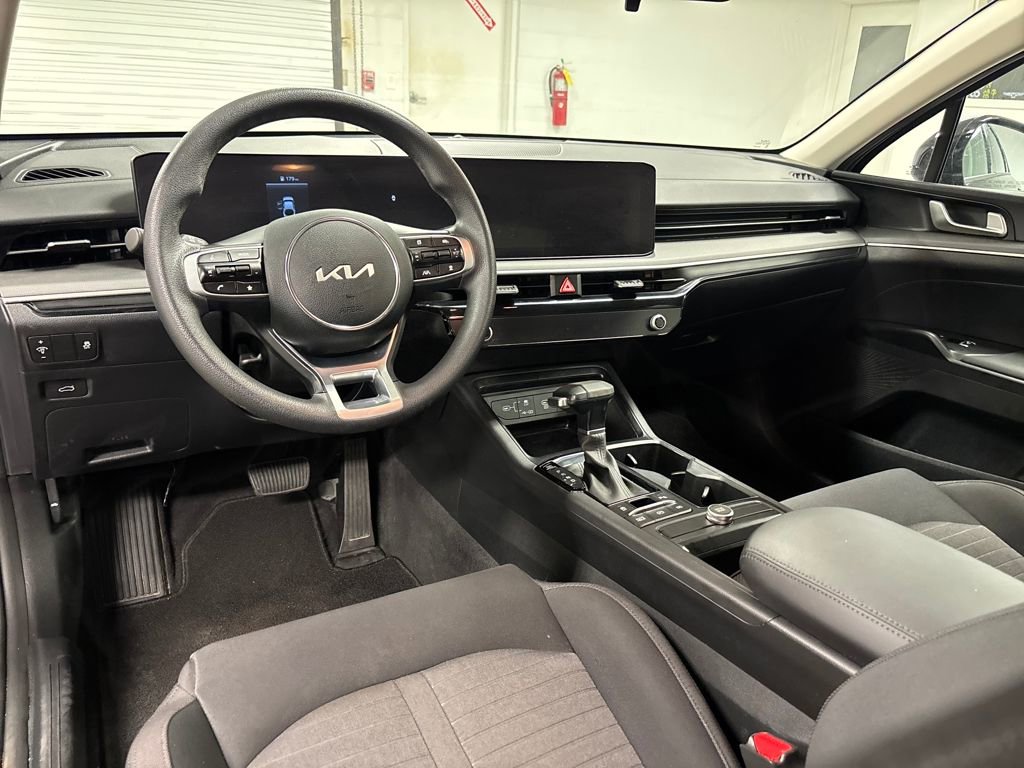 Used 2025 Kia K5 LXS image 26