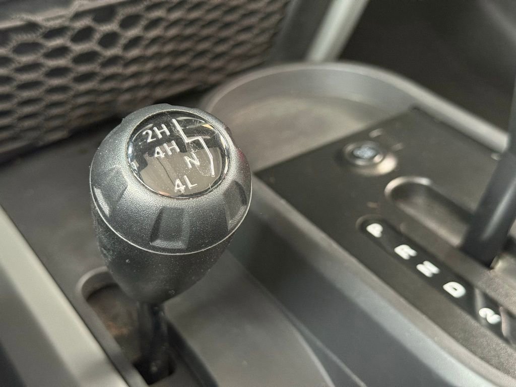 Used 2010 Jeep Wrangler Unlimited Sahara image 28