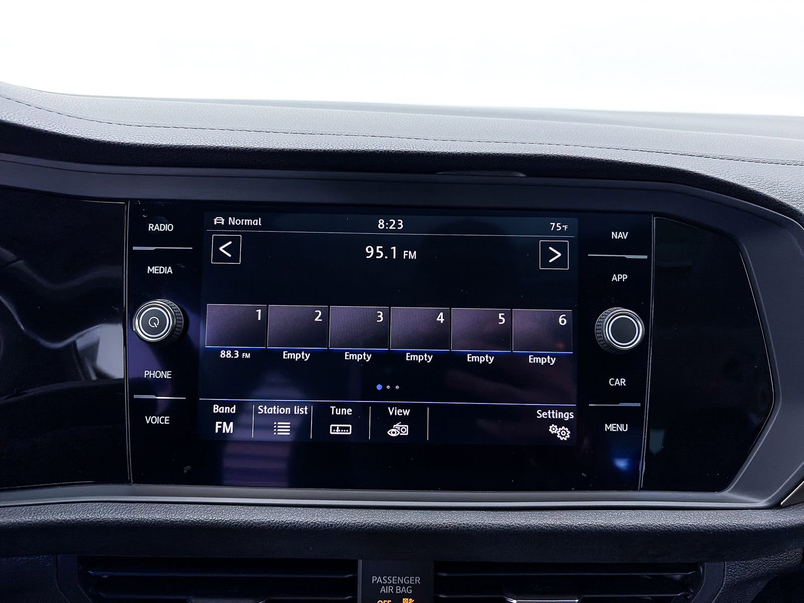 Used 2019 Volkswagen Jetta SEL Premium FWD image 20