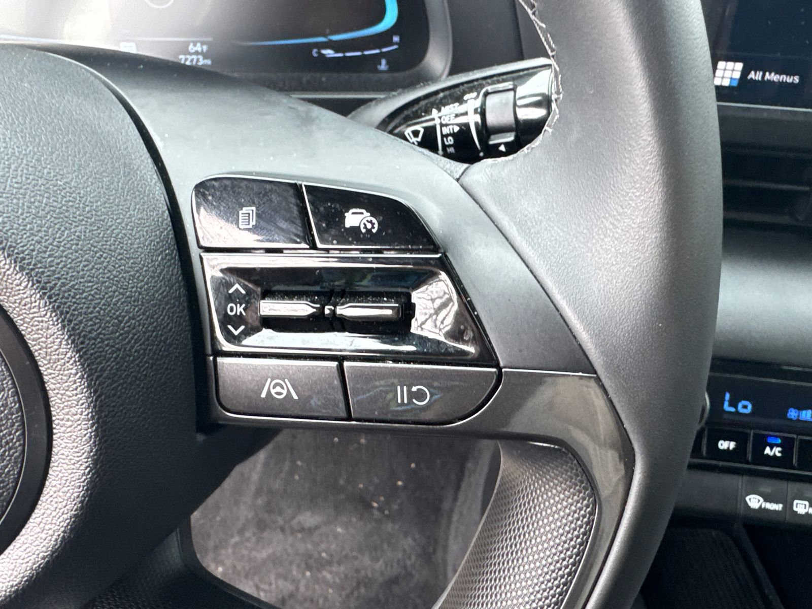 Certified 2025 Hyundai Elantra Sport FWD image 26