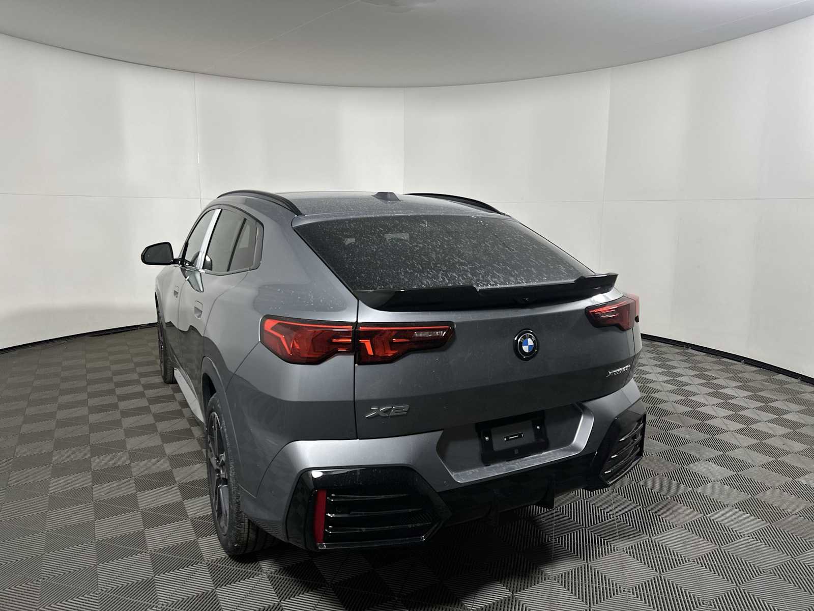 New 2026 BMW X2 xDrive28i w/ Technology Package image 3