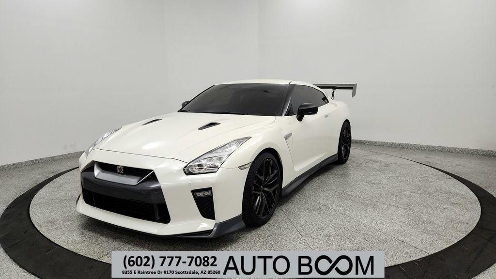 Used 2019 Nissan GT-R AWD/4WD image 1