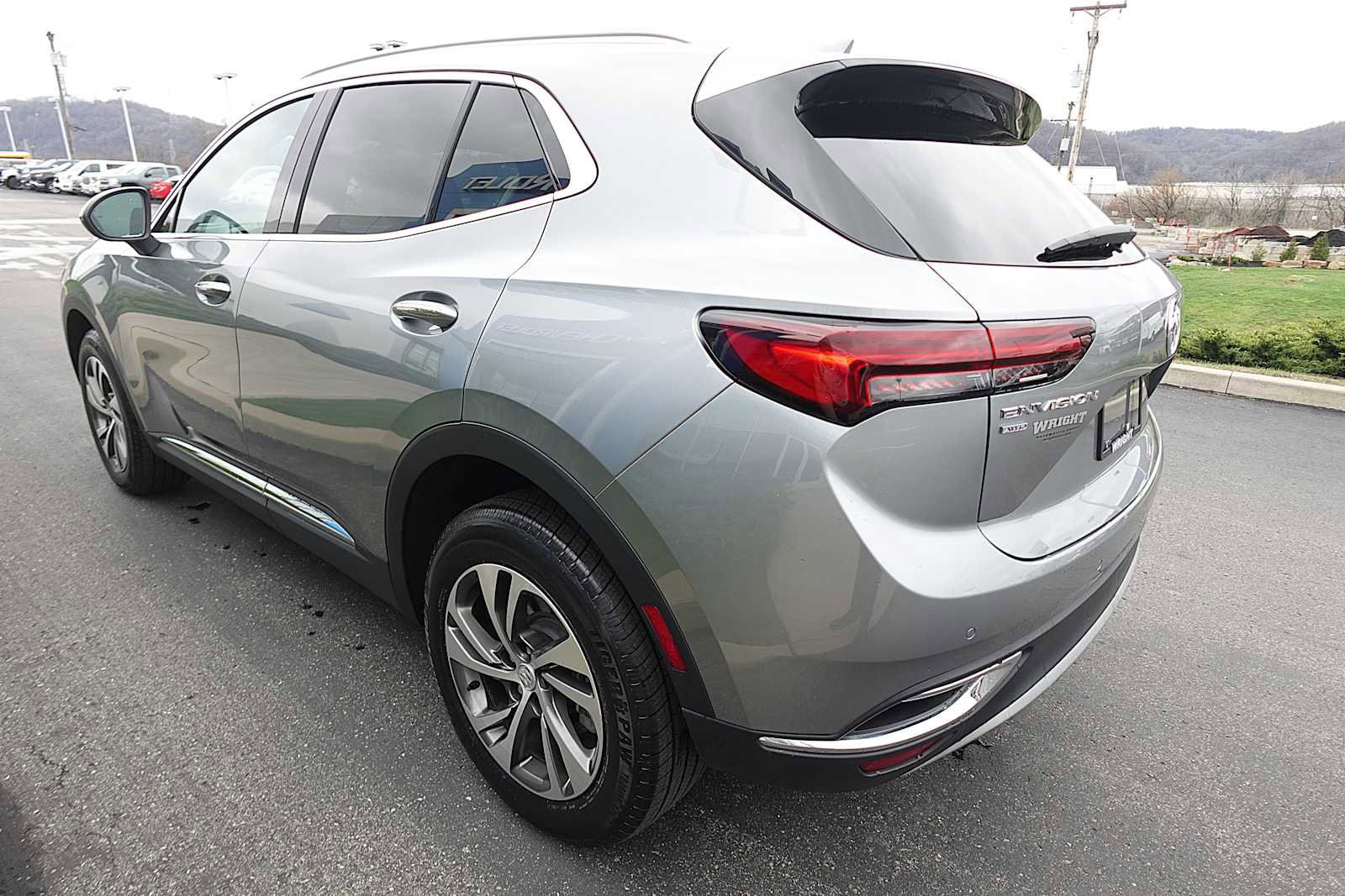 Used 2023 Buick Envision Essence image 5