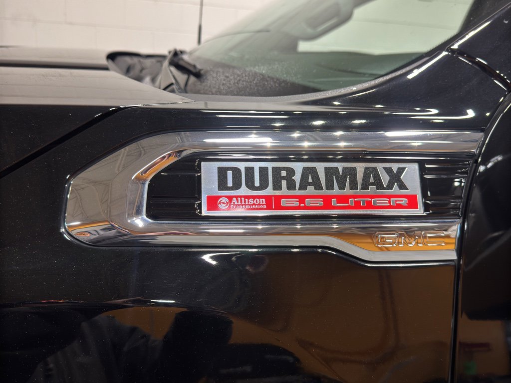 Used 2021 GMC Sierra 3500 SLT w/ SLT Preferred Package image 10