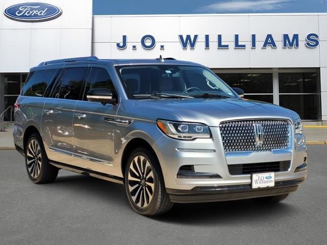 Used 2022 Lincoln Navigator L Reserve