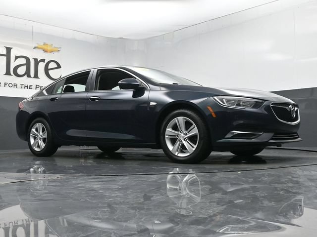 Used 2018 Buick Regal Preferred FWD image 2