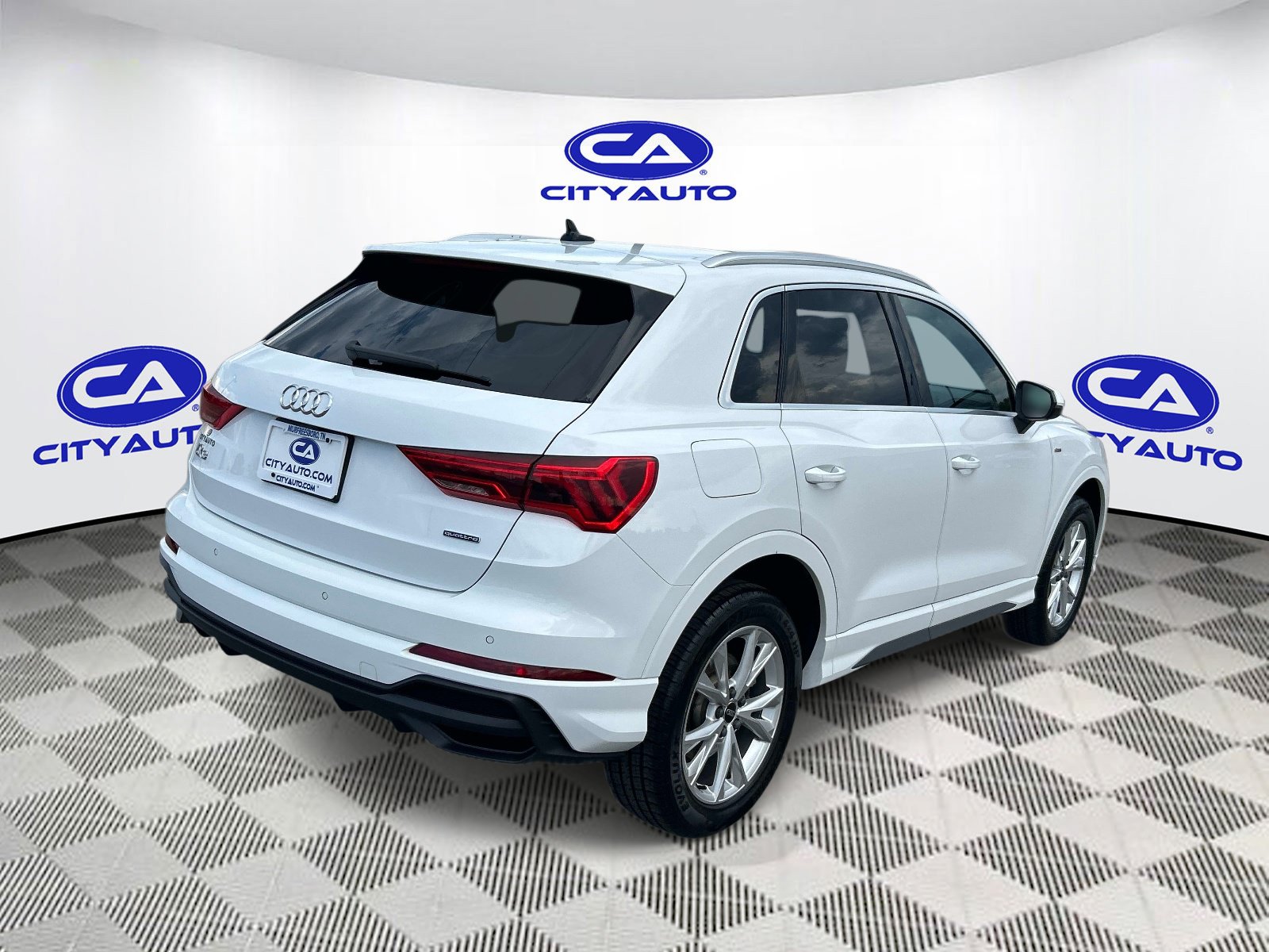 Used 2025 Audi Q3 2.0T Premium AWD/4WD image 3